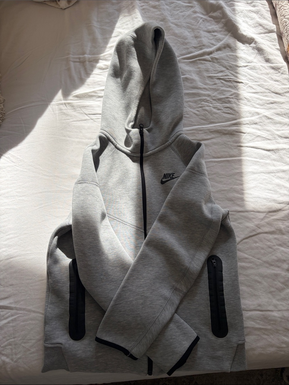 Nike V tech, boys large. Grey